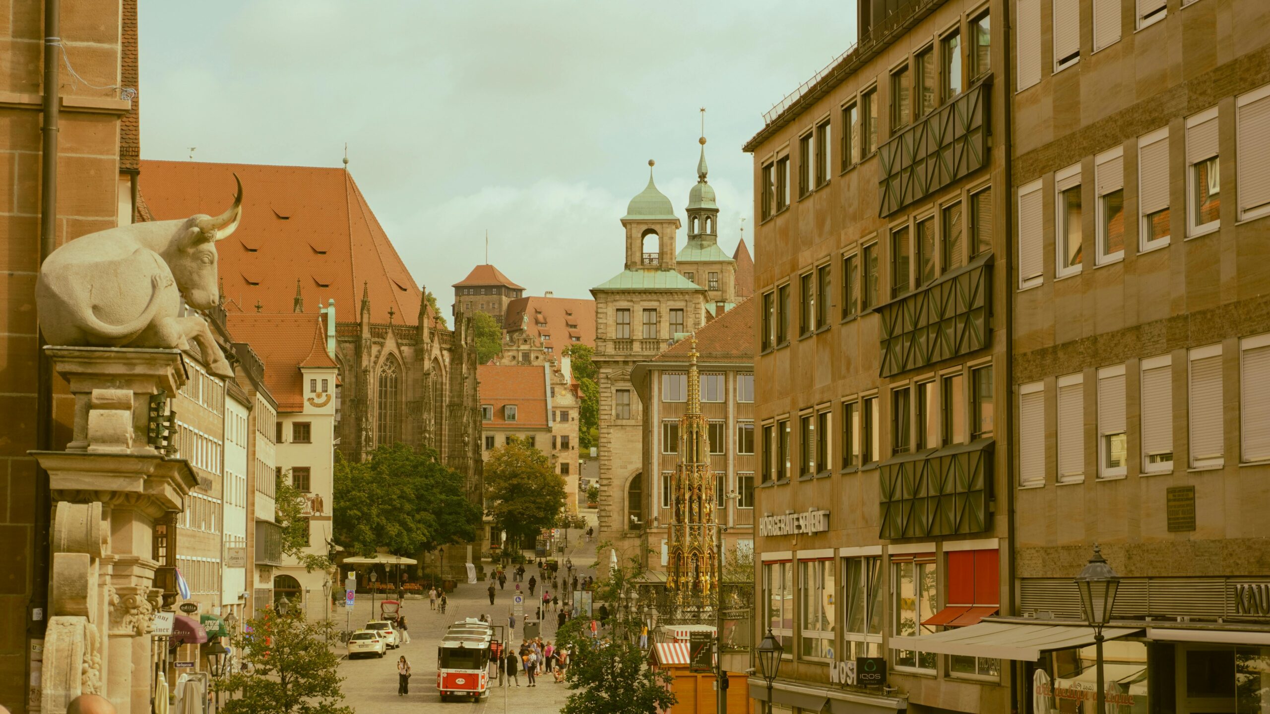 pexels-pulnb-28126626 nürnberg 17
